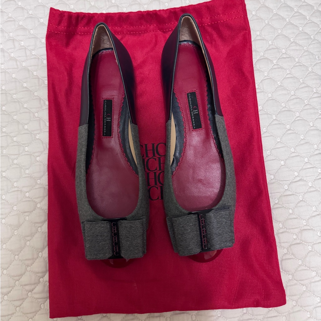 Carolina Herrera Gray Bow Ballet Flats With Pink Insole